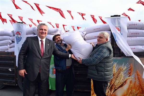 Yalova Belediyesi’nden üreticiye 14 ton sertifikalı buğday tohumu desteği