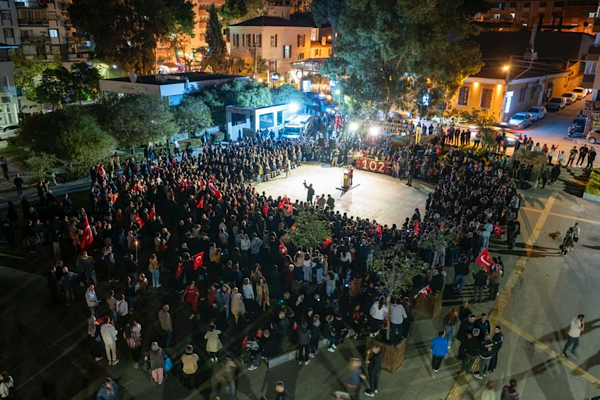 Buca’da  Cumhuriyet’in 102. yılı kutlandı