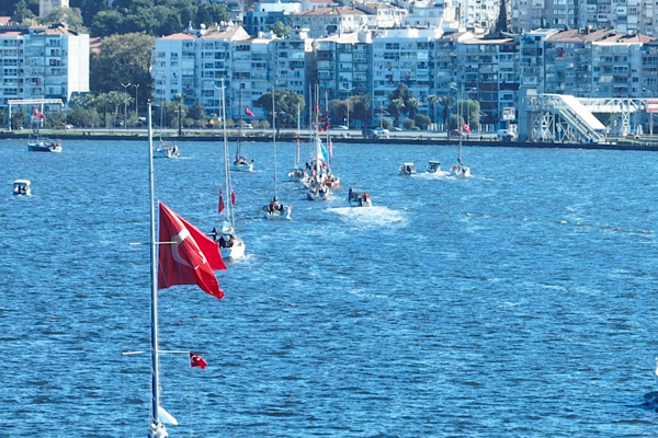 İzmir Körfezi’nde Cumhuriyet Kupası Yat Yarışı başladı