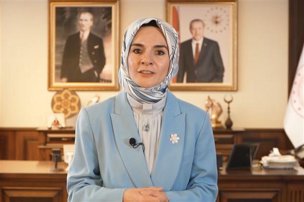 Bakan Göktaş: En kıymetli mirasımız olan Cumhuriyetimizi geleceğe taşıyoruz