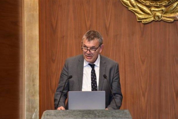 Lazzarini: Eğitim, umutsuzluk ve travmaya karşı bir panzehir