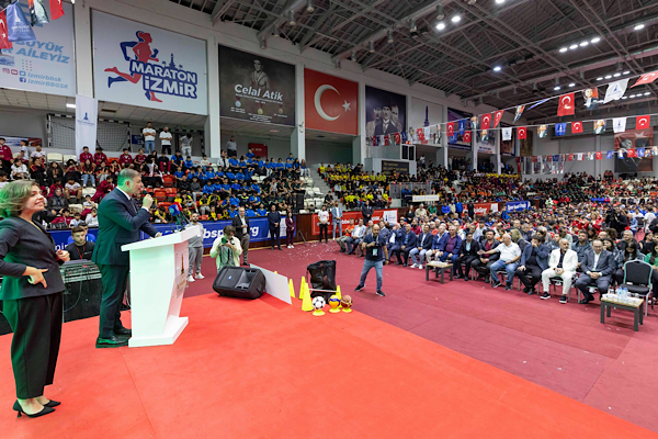 Başkan Tugay’dan İzmirli sporculara destek