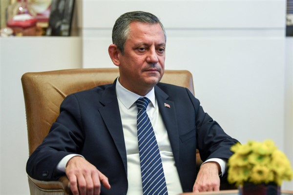 Özel: Hükmedemediği medyayı sansür etmek tam bir darbeci refleksidir